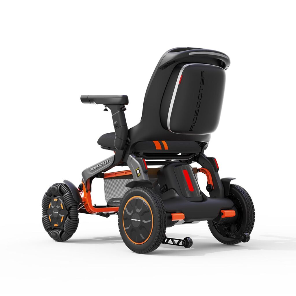 Rear three quarter view of the Robooter E60 Pro GT with the headrest and backrest